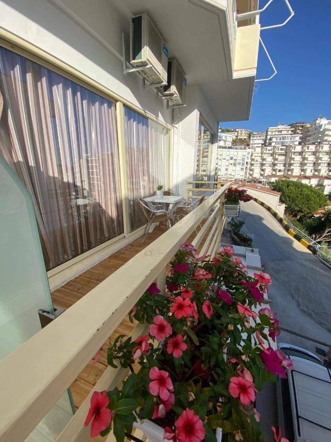 Apartamente Berti'S Garden Sarande Exterior photo